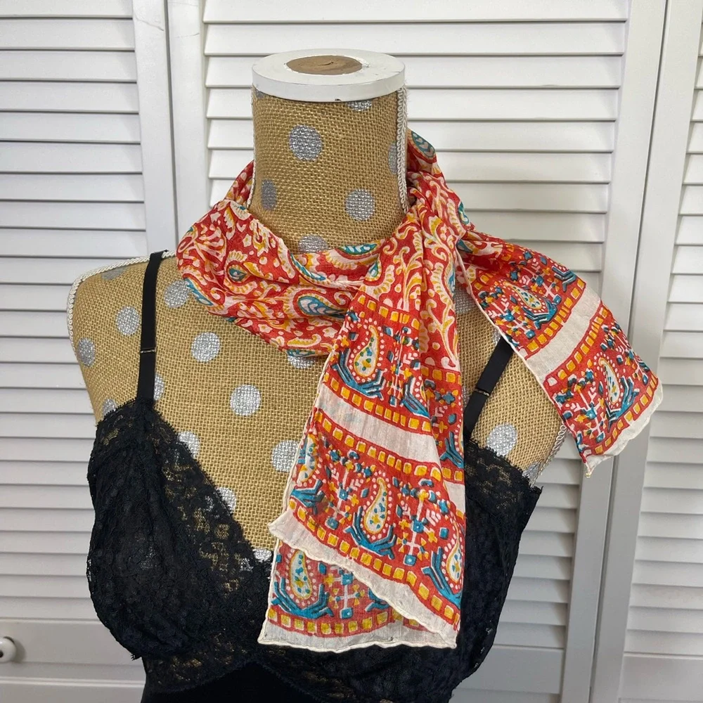 🔥 vintage 1970’s silk scarf